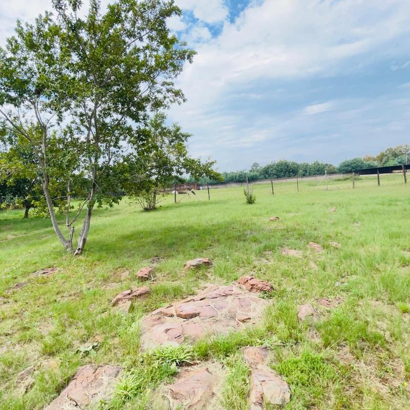 7 Bedroom Property for Sale in Golf View North West